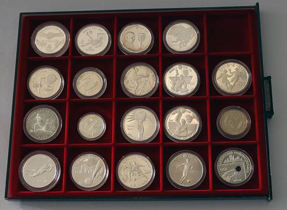 FUSSBALL-WM USA 1994, wertvolle Sammlung mit 38 Silbermünzen