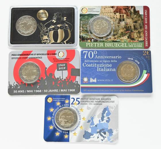 BELGIEN-FRANKREICH-ITALIEN 2018-2019, Lot mit 5 Coincards zu 2 Euro