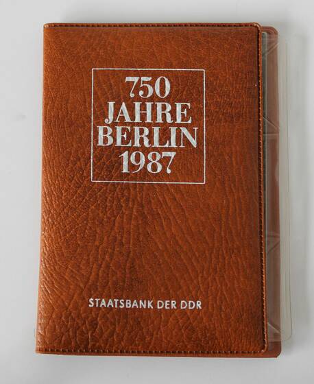 DDR 1987 Münztasche 750 Jahre Berlin